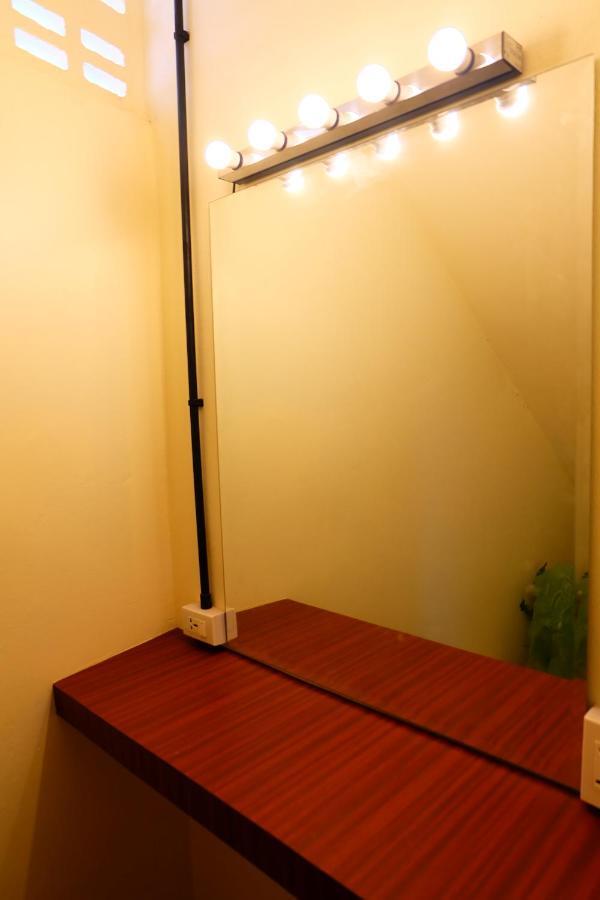 Arun Old Town Hostel Bangkok Luaran gambar